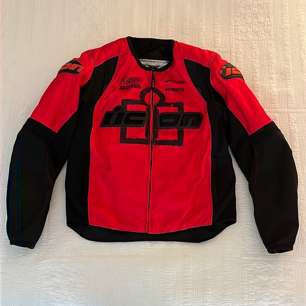MENS Overlord performance riding jacket.